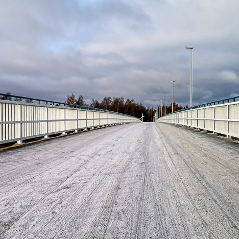 Pakkasta lokakuussa – kirja kosketti