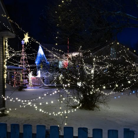 Maanantai-iltapäivä tonttujen kanssa